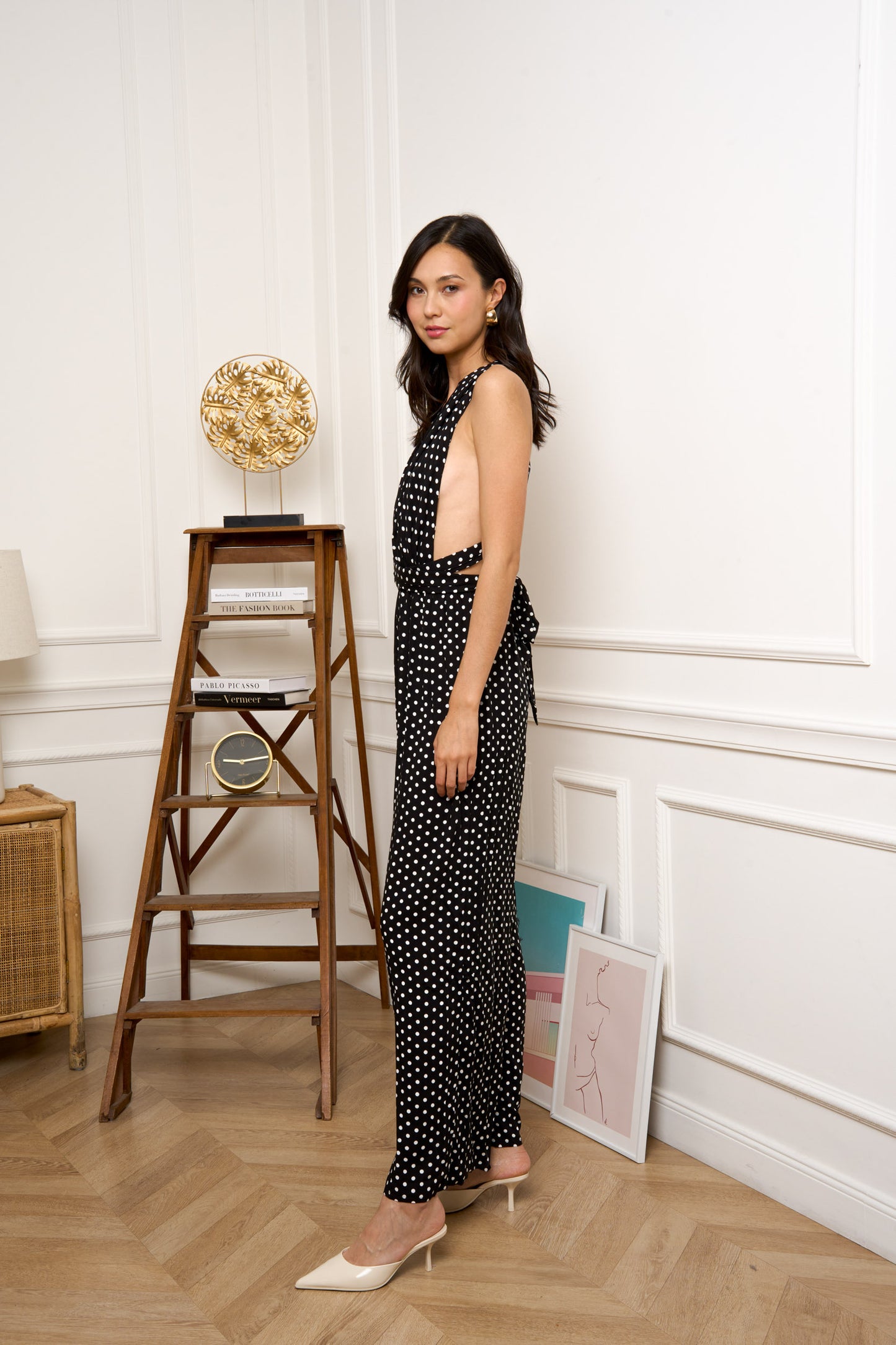 Polkadot Halter Jumpsuit met Open Rug