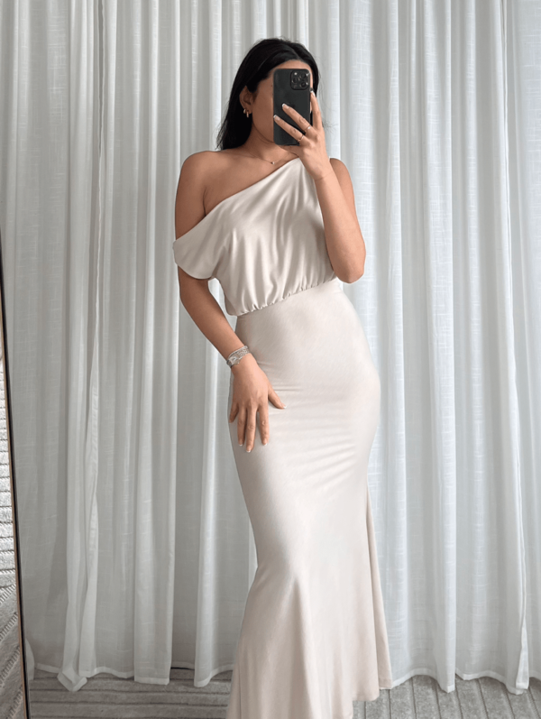 Elegant One-Shoulder Maxi Jurk - Afbeelding 8