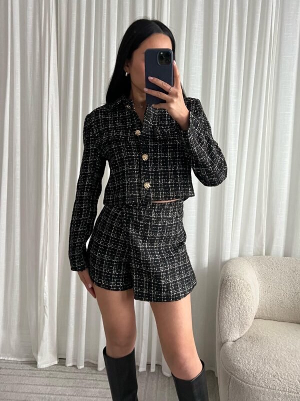 Cropped Tweed Jasje met Gouden Knopen - Afbeelding 2