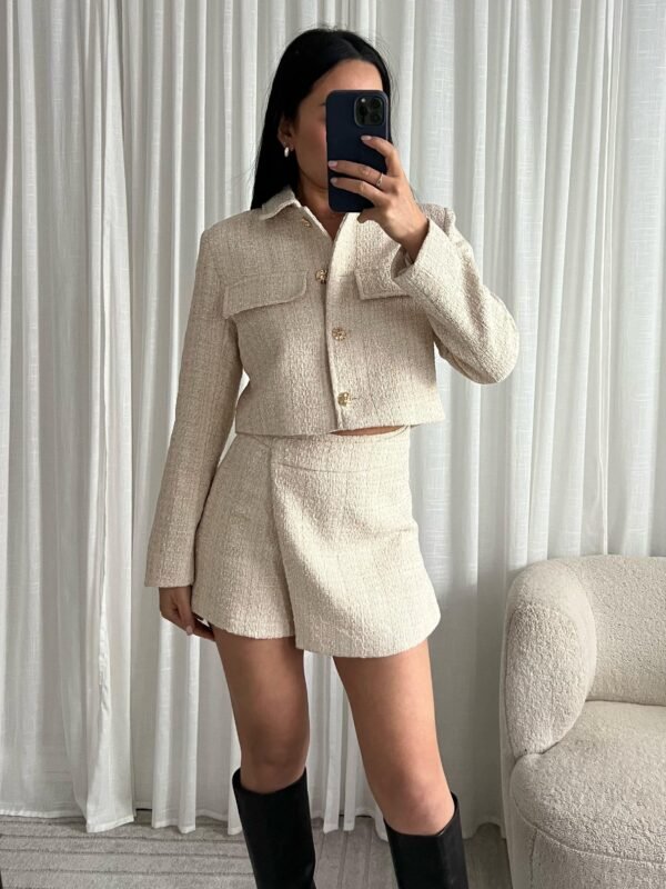 Cropped Tweed Jasje met Gouden Knopen - Afbeelding 5